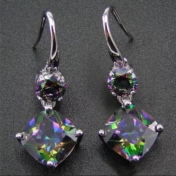 #16 Gorgeous Zircon Drop Earrings - Picture 1 of 6
